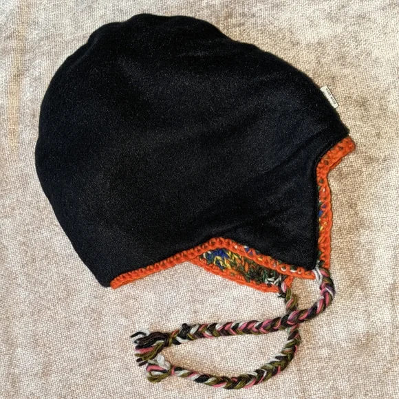 SOLD Hand knit ski and skateboard Sherpa cap - Picture 4 of 10